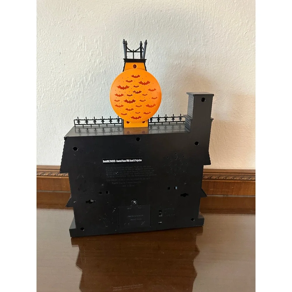 2023 Cracker Barrel Haunted House Mansion Animated Light Sound Bat Projection